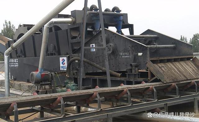 輪斗洗砂機為什么在洗砂行業廣受喜愛?(圖1) 輪斗洗砂機為什么在洗砂行業廣受喜愛?(圖1)