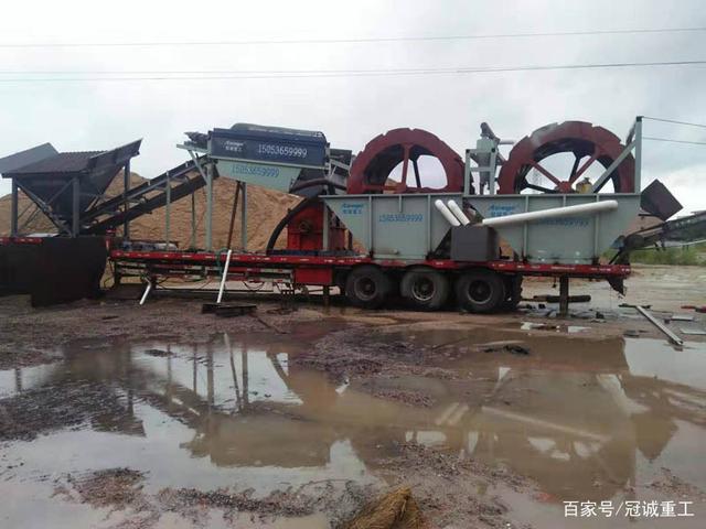 車載流動(dòng)式洗砂-輪斗式洗砂機(jī)在移動(dòng)洗沙方面的新應(yīng)用(圖3) 車載流動(dòng)式洗砂-輪斗式洗砂機(jī)在移動(dòng)洗沙方面的新應(yīng)用(圖3)