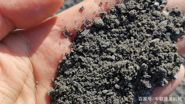 一噸石粉可以洗出多少沙?怎么選擇高效的石粉洗砂設備?(圖1) 一噸石粉可以洗出多少沙?怎么選擇高效的石粉洗砂設備?(圖1)