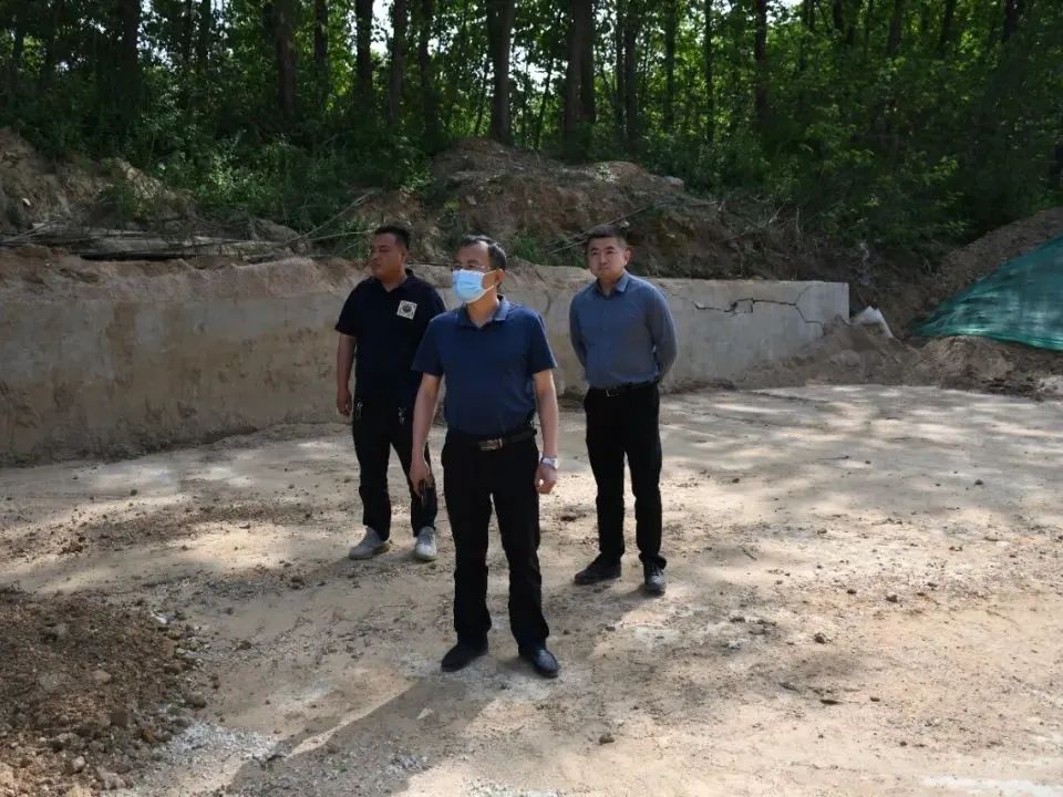 零容忍！青州市彌河鎮(zhèn)重拳出擊打擊非法洗沙磨砂行為(圖1)