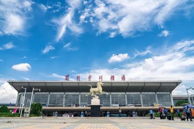蘭州中川機(jī)場附近停車場，蘭州機(jī)場停車場收費(fèi)多少錢一天(圖1)