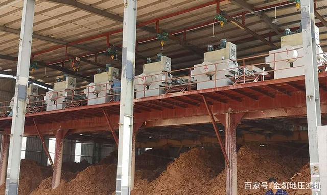 泥漿脫水處理設備用哪種?洗沙場泥漿如何處理?(圖3) 泥漿脫水處理設備用哪種?洗沙場泥漿如何處理?(圖3)