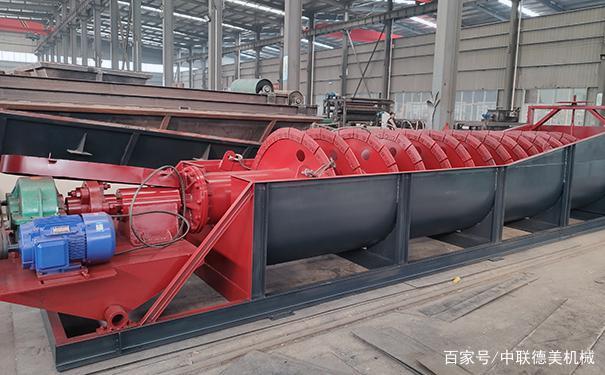 每小時清洗200噸沙子的螺旋洗砂機多少錢？它有什么結構特征？(圖1)