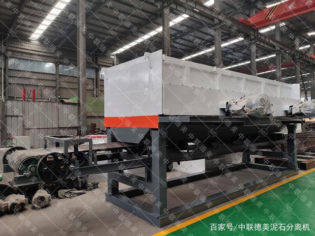 泥石分離機(jī)能是怎樣把一座山的石塊資源,變成難以實(shí)現(xiàn)的財(cái)富的!(圖1) 泥石分離機(jī)能是怎樣把一座山的石塊資源,變成難以實(shí)現(xiàn)的財(cái)富的!(圖1)