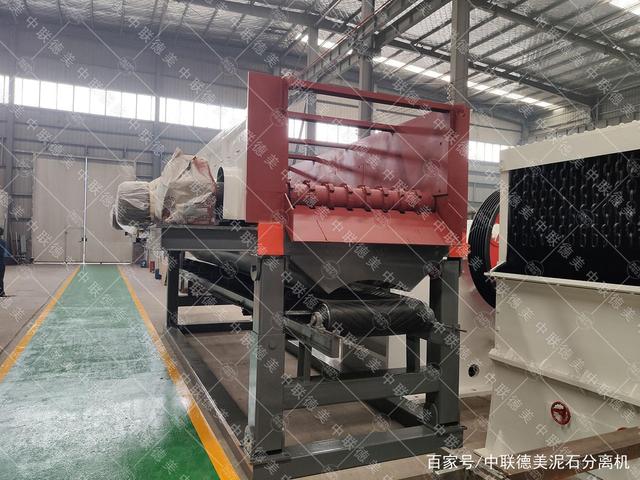 泥石分離機(jī)能是怎樣把一座山的石塊資源,變成難以實(shí)現(xiàn)的財(cái)富的!(圖2) 泥石分離機(jī)能是怎樣把一座山的石塊資源,變成難以實(shí)現(xiàn)的財(cái)富的!(圖2)