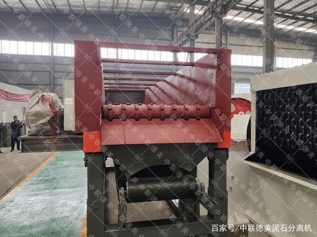 購買泥石分離機時,該怎樣去選擇廠家和設備呢?(圖1) 購買泥石分離機時,該怎樣去選擇廠家和設備呢?(圖1)