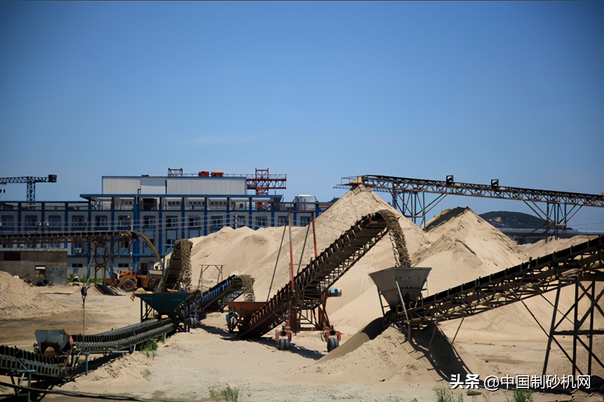 花崗巖可以打成沙子嗎?需要哪些機(jī)器?工藝流程是什么?(圖1) 花崗巖可以打成沙子嗎?需要哪些機(jī)器?工藝流程是什么?(圖1)