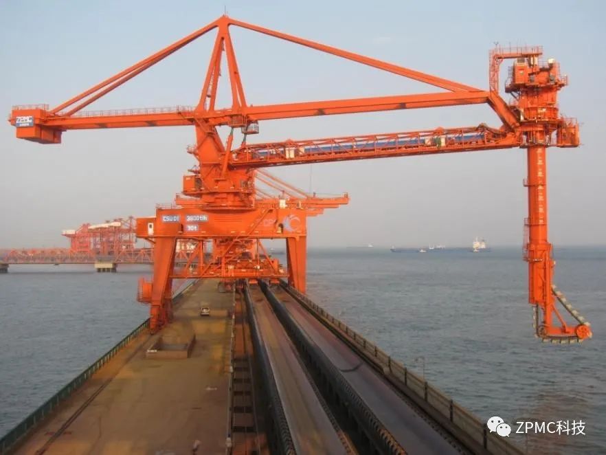 環保型鏈斗式連續卸船機(圖4)