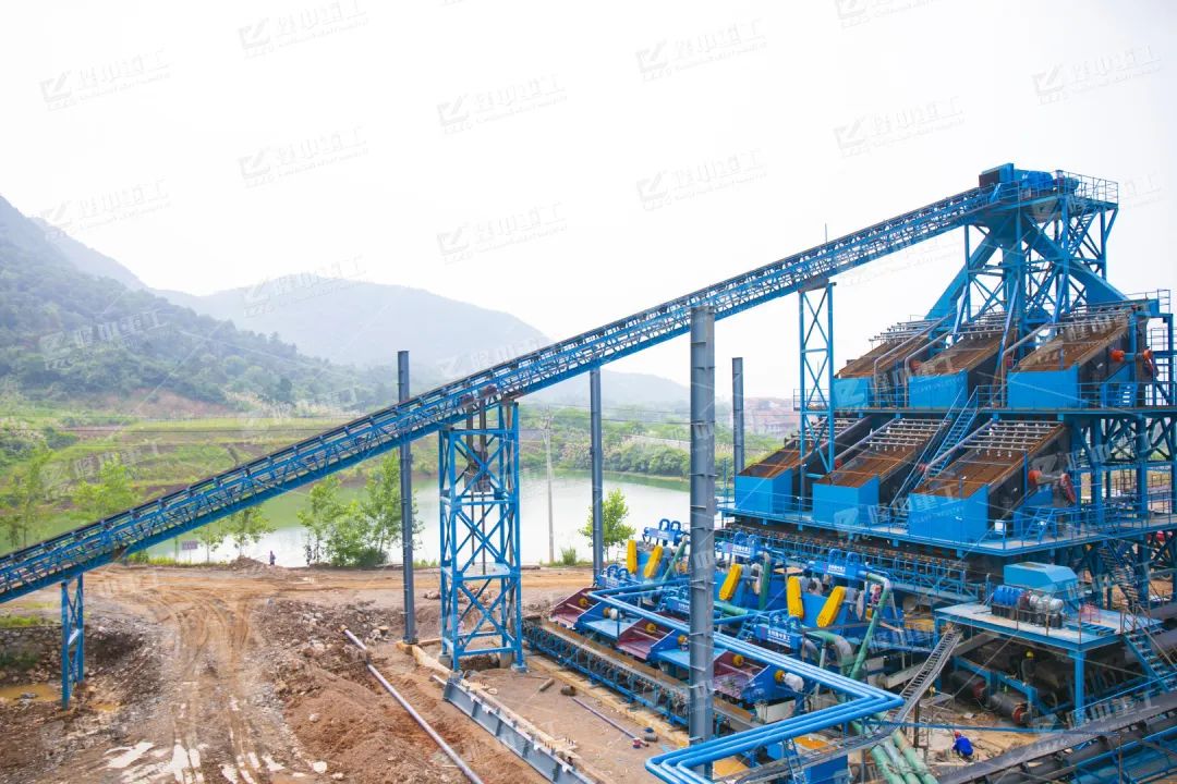 隆中重工EPC承建湖北武穴長江礦業公司二期砂石骨料項目投產！（附生產線視頻）(圖4)