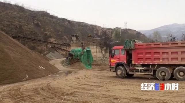 一夜之間，黃河支流變色！化工污水蔓延40公里，說好的河長(zhǎng)呢……(圖20)
