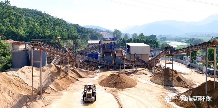振邦干貨螺旋洗砂機(jī)不如輪式洗砂機(jī)?它倆誰(shuí)更勝一籌?(圖3) 振邦干貨螺旋洗砂機(jī)不如輪式洗砂機(jī)?它倆誰(shuí)更勝一籌?(圖3)