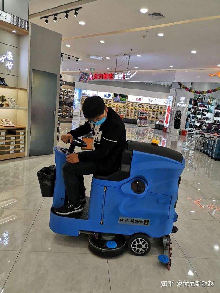 云南洗地機發(fā)展迅速高效徹底完成清潔任務(wù)(圖3) 云南洗地機發(fā)展迅速高效徹底完成清潔任務(wù)(圖3)
