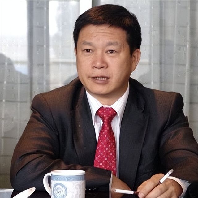 云南一周內(nèi)查處8名落馬官員(圖2)