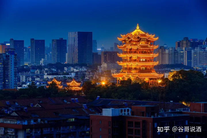 2022年白酒推薦:湖北有什么好酒?湖北省白酒排名及選購指南,性價比高的大品牌經典酒,好喝不貴的純糧食酒,送岳父送長輩,自飲禮品收藏必備(包含黃鶴樓、稻花香、西陵特曲、枝江大曲、白云邊等)(圖3) 2022年白酒推薦:湖北有什么好酒?湖北省白酒排名及選購指南,性價比高的大品牌經典酒,好喝不貴的純糧食酒,送岳父送長輩,自飲禮品收藏必備(包含黃鶴樓、稻花香、西陵特曲、枝江大曲、白云邊等)(圖3)