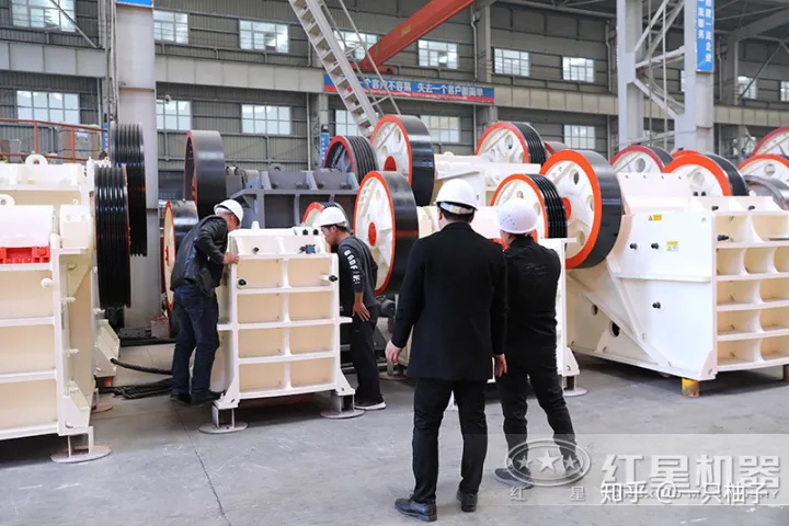 鄂式碎石機400×600時產(chǎn)多少噸？(圖2)