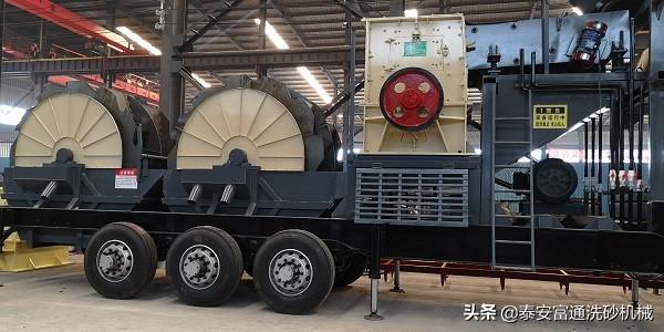 流動(dòng)制砂機(jī)價(jià)格分析,從高到低滿足多類用戶的需求(圖1) 流動(dòng)制砂機(jī)價(jià)格分析,從高到低滿足多類用戶的需求(圖1)