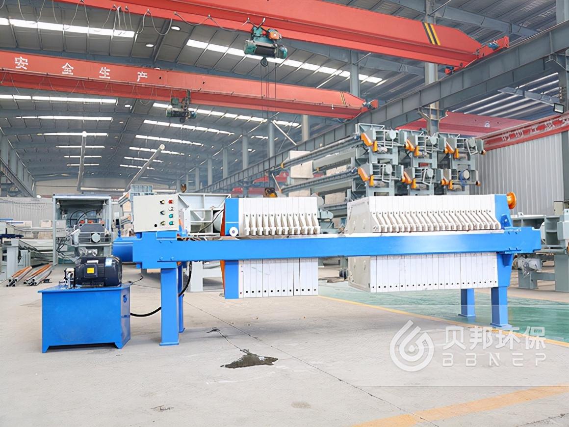 山西礦用帶式壓濾機(jī)淄博廂式壓濾機(jī)(圖1)
