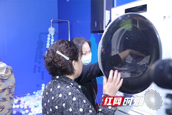 重新定義理想生活家美的全球購(gòu)物狂歡節(jié)與都市慢閃店巡展空降長(zhǎng)沙(圖3)