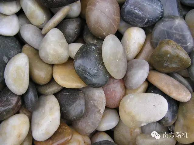 【產(chǎn)品課堂】鵝卵石制砂！南方路機(jī)高品質(zhì)制砂生產(chǎn)線(圖1)