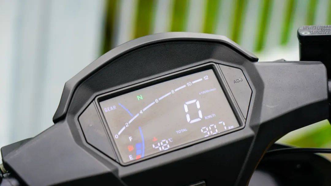 12680元起嘉陵CoCoSVR180運動彎梁售價公布?！同場CoCo機(jī)車品牌正式發(fā)布！(圖17)