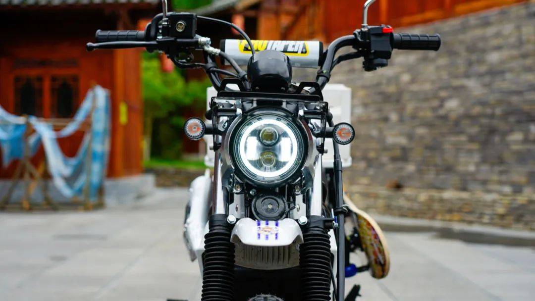 12680元起嘉陵CoCoSVR180運動彎梁售價公布?！同場CoCo機(jī)車品牌正式發(fā)布！(圖38)
