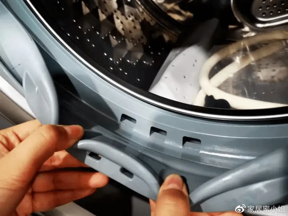 洗衣機太臟怎么辦？不用花錢找人清理，簡單3步自己就能搞定(圖5)